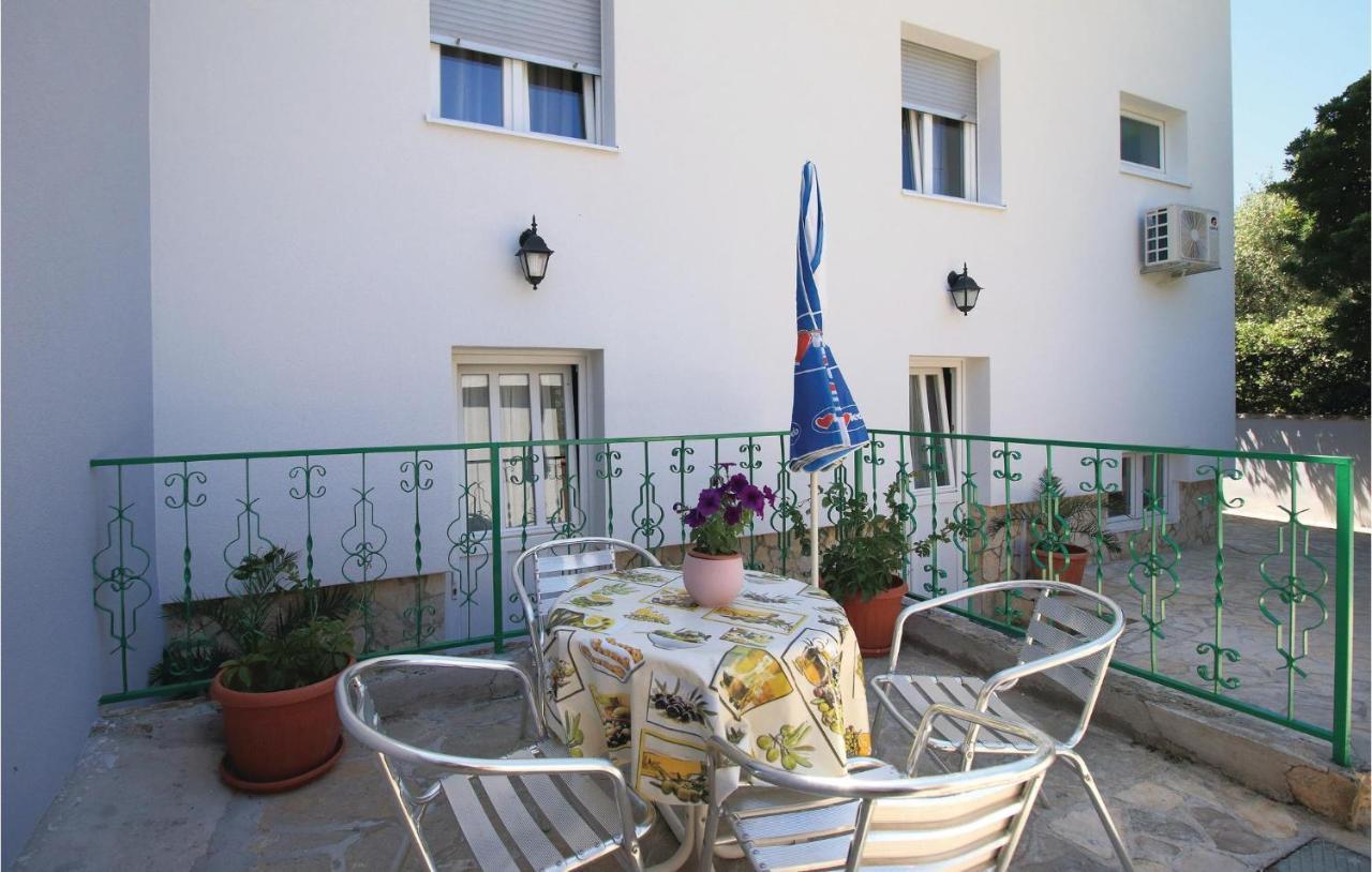 1 Bedroom Nice Apartment In Kastel Sucurac Kastela Luaran gambar