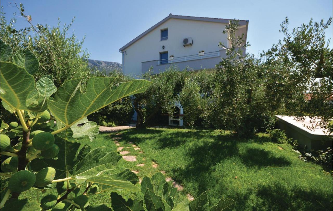 1 Bedroom Nice Apartment In Kastel Sucurac Kastela Luaran gambar