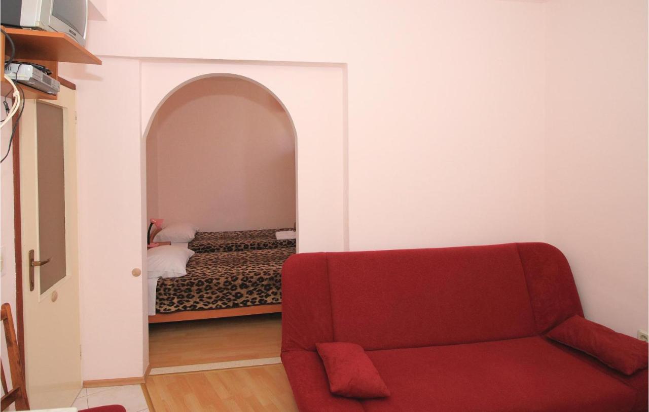 1 Bedroom Nice Apartment In Kastel Sucurac Kastela Luaran gambar