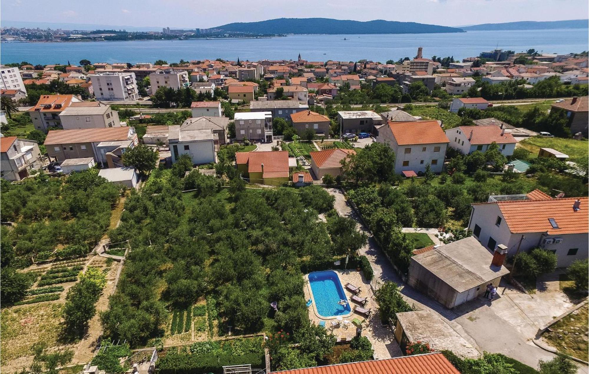1 Bedroom Nice Apartment In Kastel Sucurac Kastela Luaran gambar