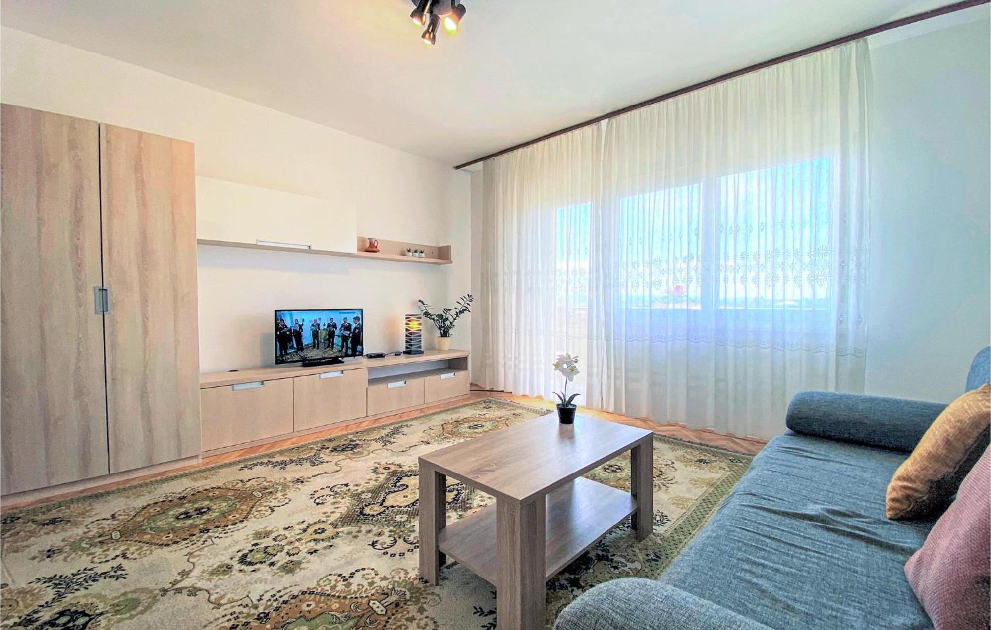 1 Bedroom Nice Apartment In Kastel Sucurac Kastela Luaran gambar