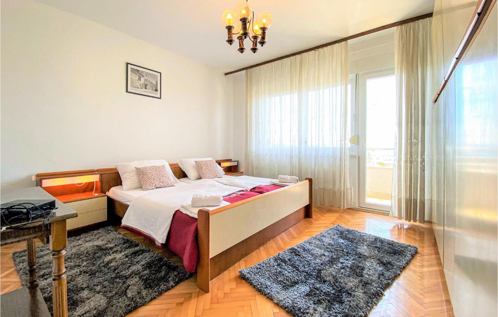 1 Bedroom Nice Apartment In Kastel Sucurac Kastela Luaran gambar